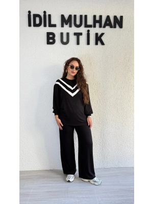 Siyah Yakası Beyaz V Şeritli Takım