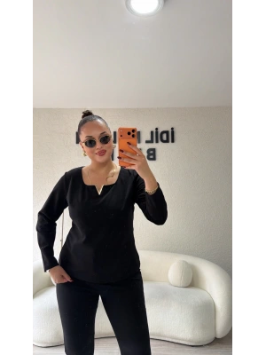 V Gold Detaylı Siyah Bluz