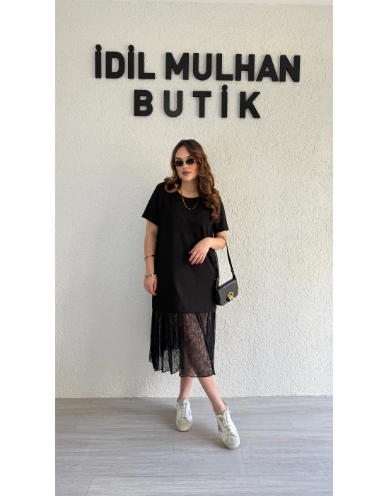 Siyah Eteği Güpürlü Elbise