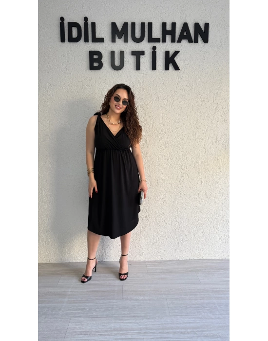Siyah Omuzdan Bağlamalı Elbise