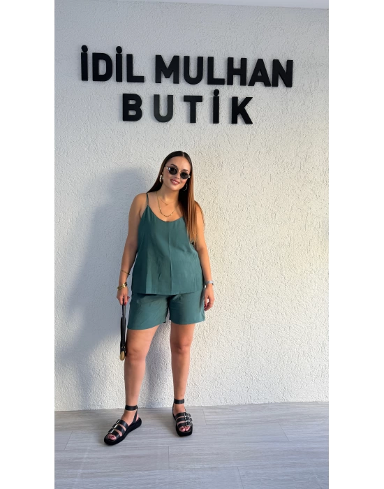 Zümrüt Yeşili Askılı Şortlu Tensel Takım