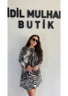 Zebra Desenli Gold Kemer Detaylı Elbise