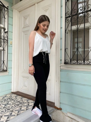 Beyaz Askılı Keten Bluz