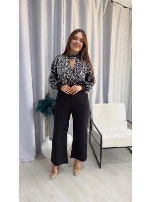 Gümüş Payetli Boyun Detaylı Tulum