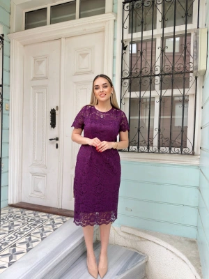 Mor İşlemeli Elbise