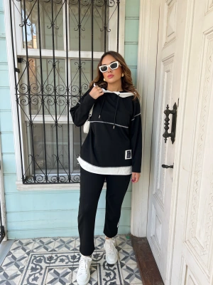 Siyah Kapşonlu Takım