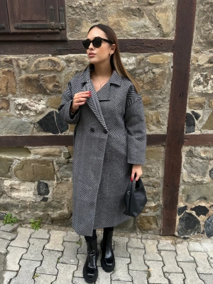 Siyah Beyaz Balıksırtı Kaban