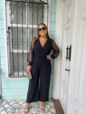 Siyah Kolları Tüllü Tulum