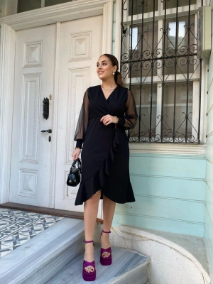Volanlı Siyah Elbise