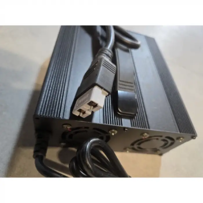 60 Volt 20S 20A LiFePO4 Şarj Cihazı (73 Volt)