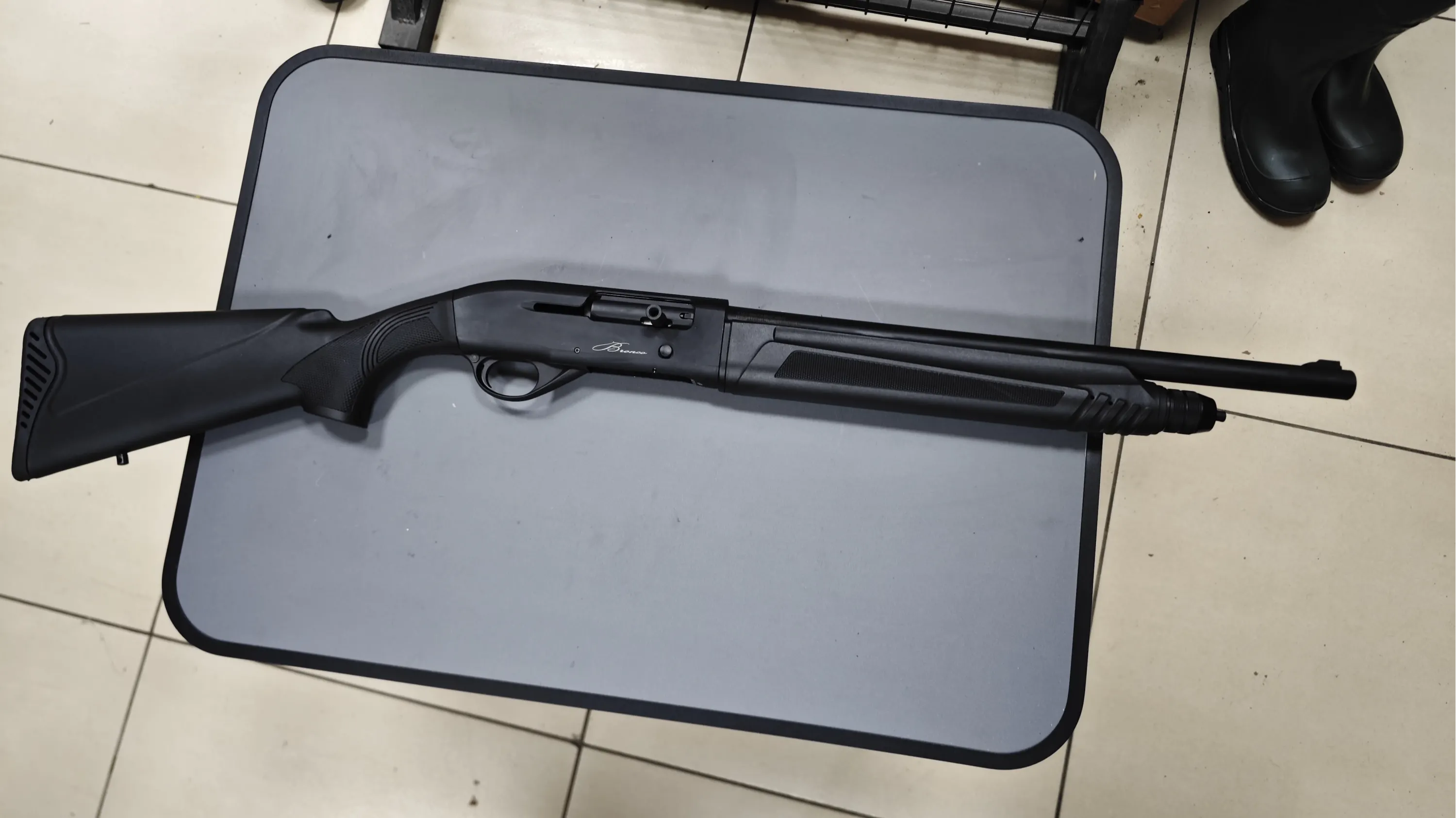 Bronco Kurşun namlu Yarı Otomatik Av Tüfeği