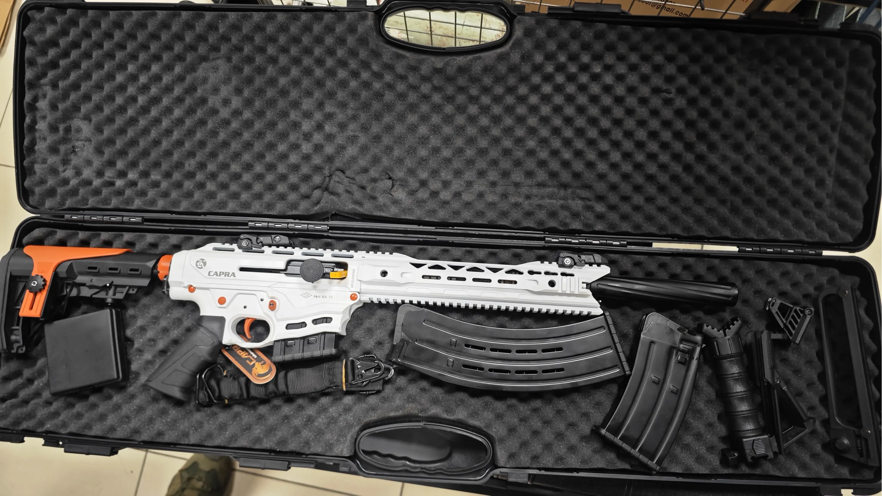 CAPRA KA-12 ŞARJÖRLÜ YARI OTOMATİK AV TÜFEĞİ BEYAZ