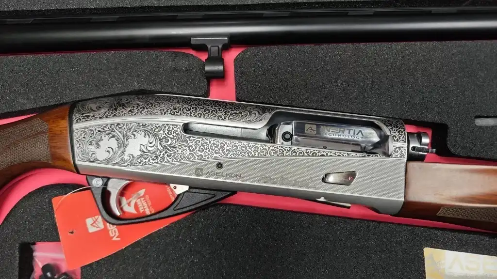 Aselkon Redstone Elegant Silver Black