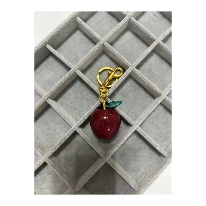 Çanta charm ve anatarlık kırmızı elma