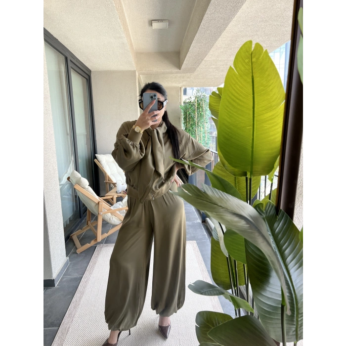 Fularlı Saten Haki Takım