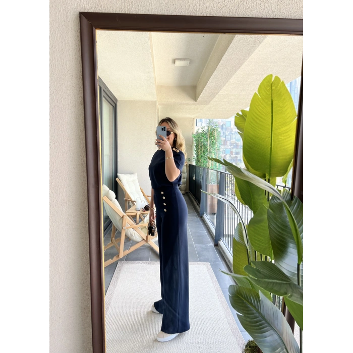 Gold Düğmeli Larcivert Takım