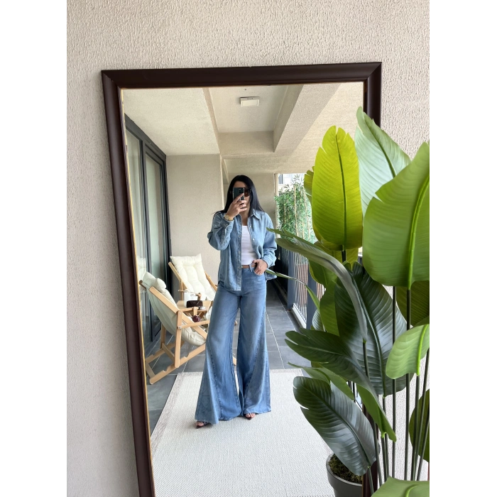 Buz Mavisi Paça Detaylı Kot Takım