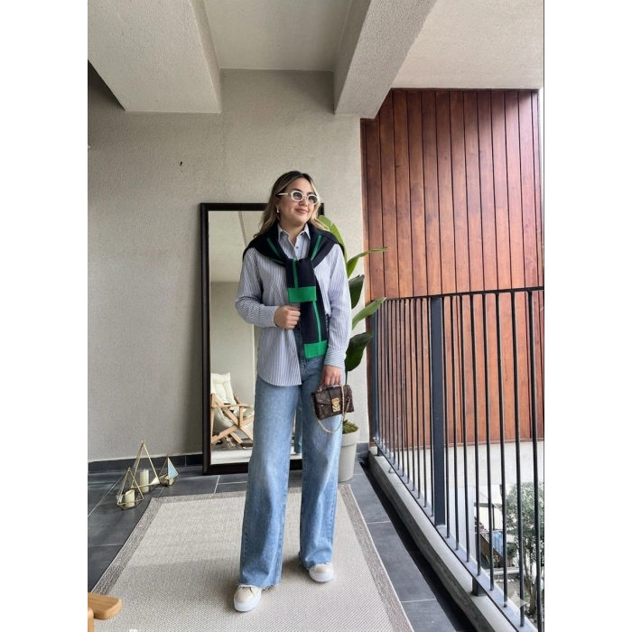 Lacivert Yeşil Fularlı Gömlek