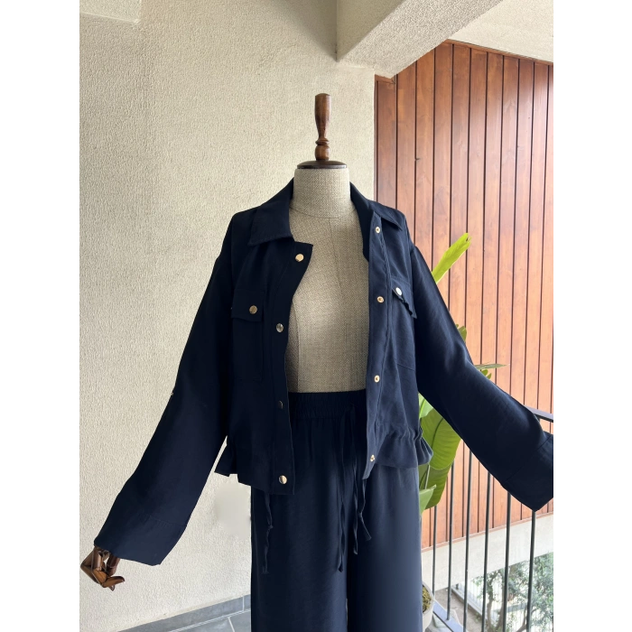 Lacivert Metal Düğme Detaylı Takım