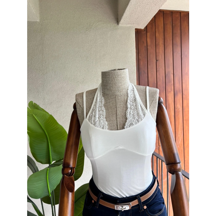Dantelli Beyaz Çıtçıtlı