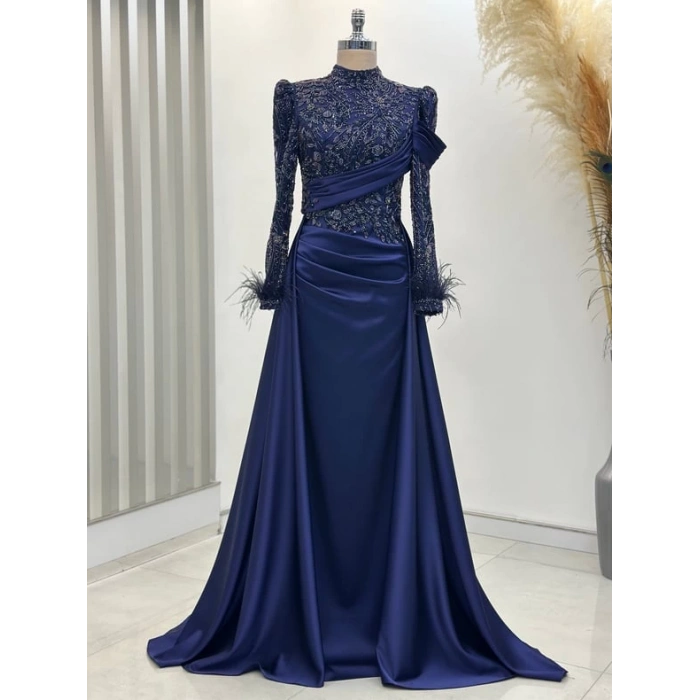 Anabell Abiye Lacivert