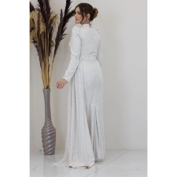 Beli Çiçek Detaylı Bergüzar Abiye - Krem