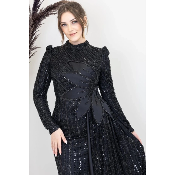 Beli Çiçek Detaylı Bergüzar Abiye - Siyah