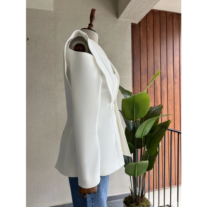 Beyaz Kol Dekolteli Ceket