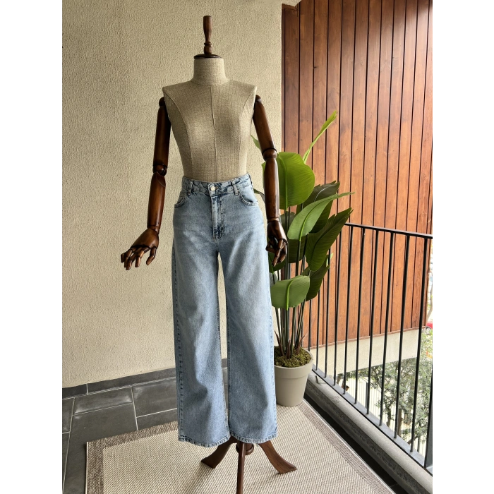 Light Blue Wide Leg Jean