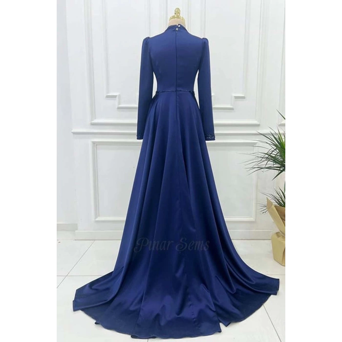 Neslihan Abiye Lacivert