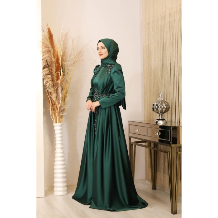 Önü Drapeli Aplikli Karaca Tesettür Abiye - Zümrüt Yeşili