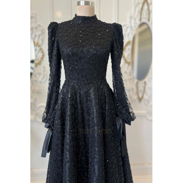 Pınar Şems Işılay Abiye Siyah