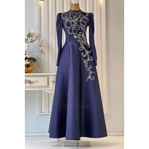 Elisa Abiye Lacivert