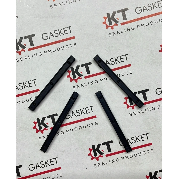 SİYAH LASTİK ÇUBUK CONTA MITSUBISHI CANTER 1990-2000 (4D34T)