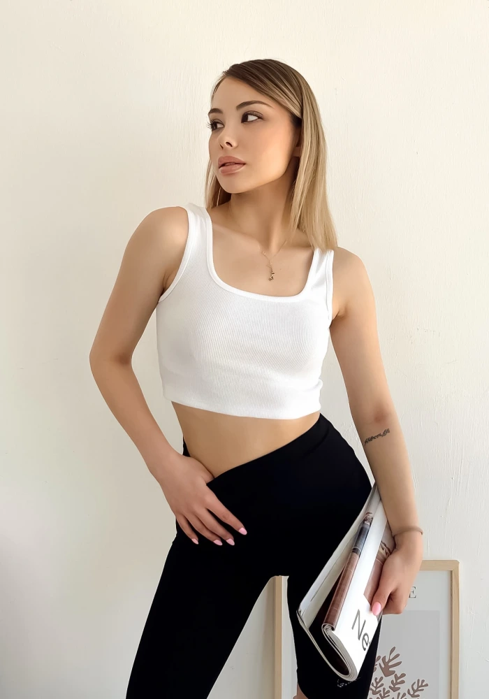 Kadın Beyaz Kalın Askılı Kaşkorse Basic Crop Bluz