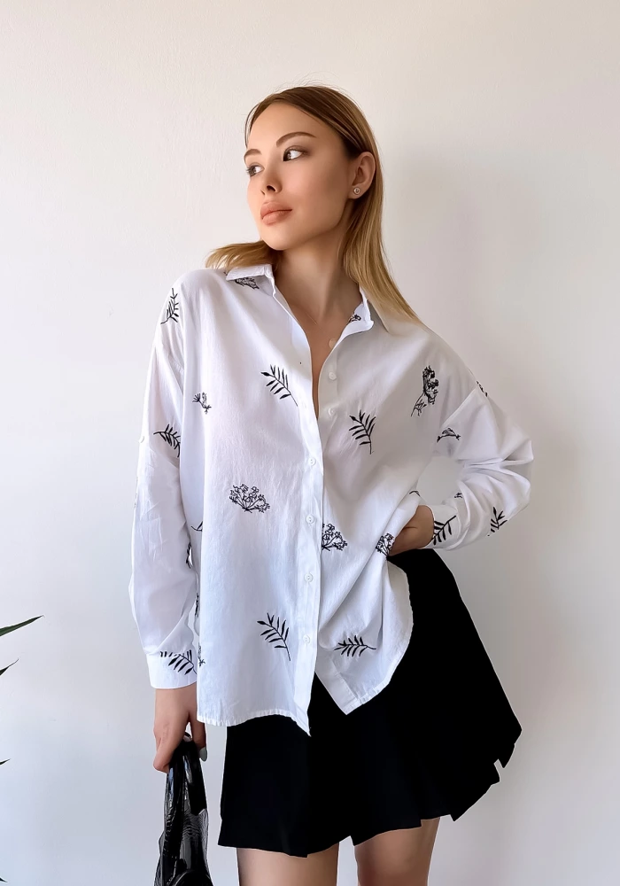 Kadın Beyaz Yaprak Nakış Detaylı Gömlek