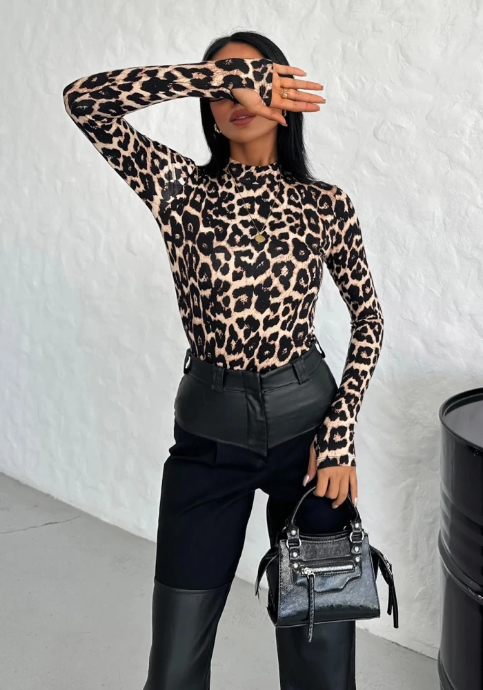 Kadın Büyük Leopar Parmak Geçmeli Dik Yaka Body