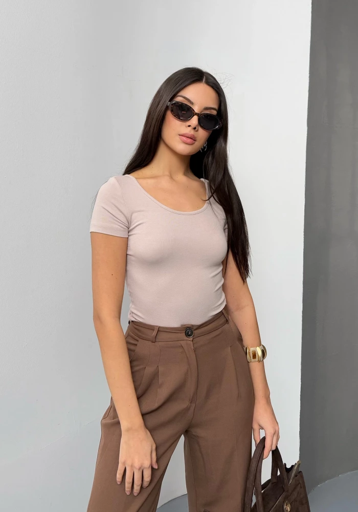 Kadın U Yaka Bej Buzy Modal Kumaş Basic Kısa Kol Bluz