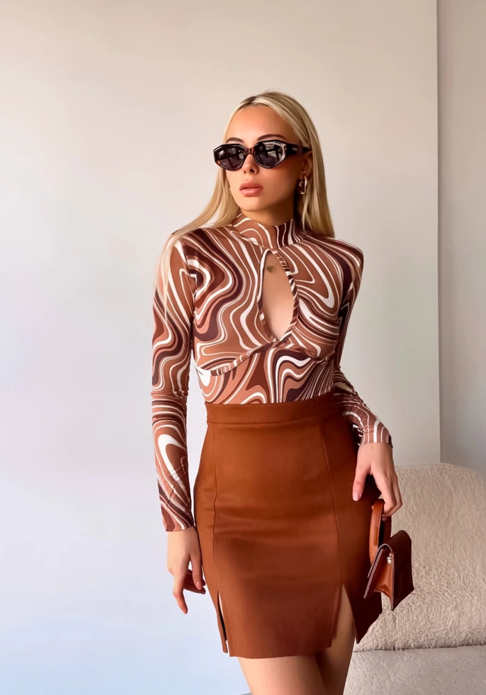 Kadın Viskon Pencere Detay Kahve Krema Desen Bluz