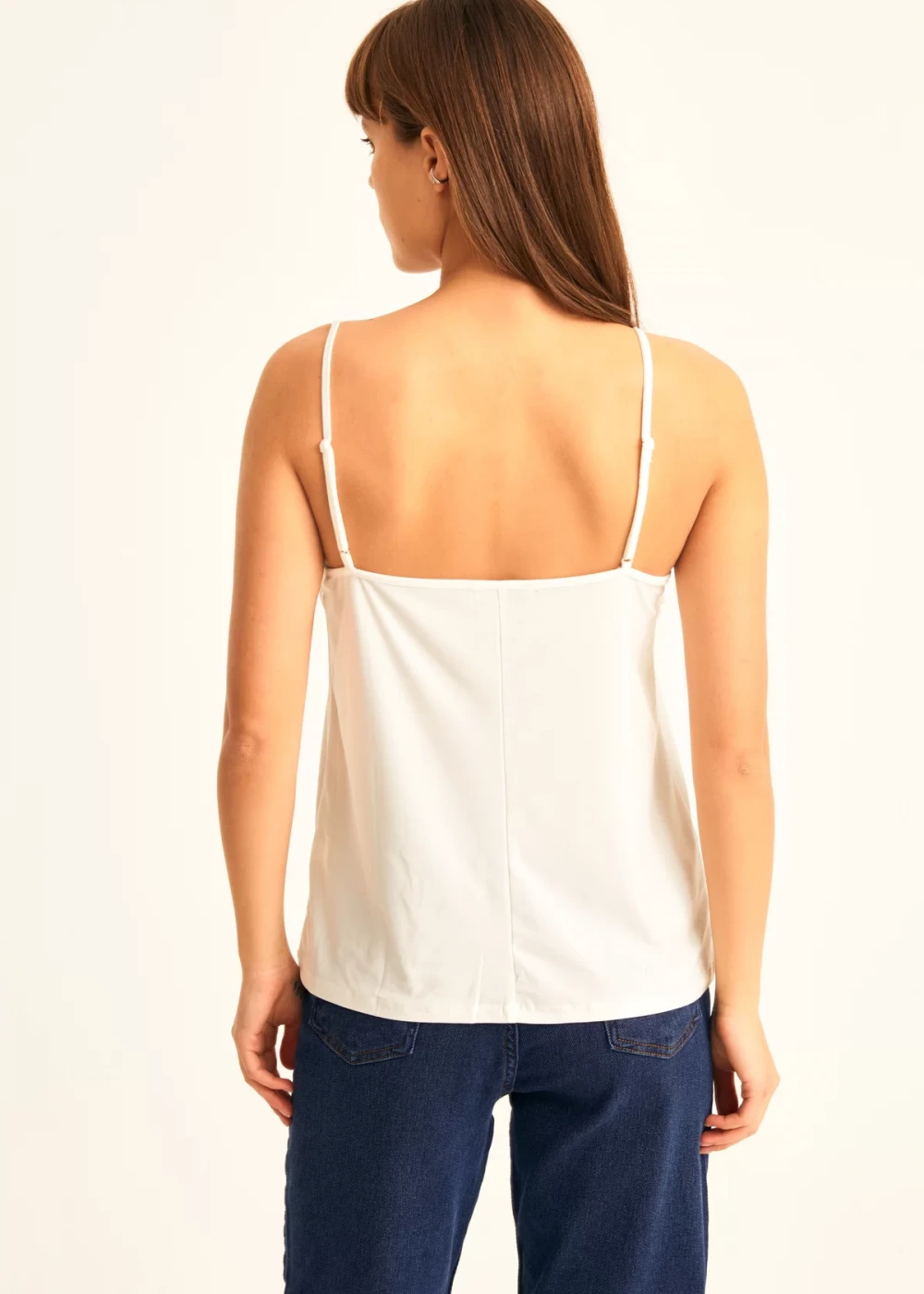 Kadın Beyaz İp Askılı Dantel Detaylı Bluz