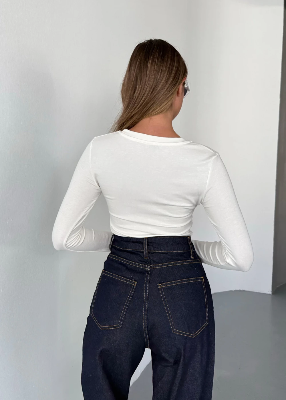 Kadın Beyaz Bisiklet Yaka Parmak Geçmeli Modal Kumaş Body