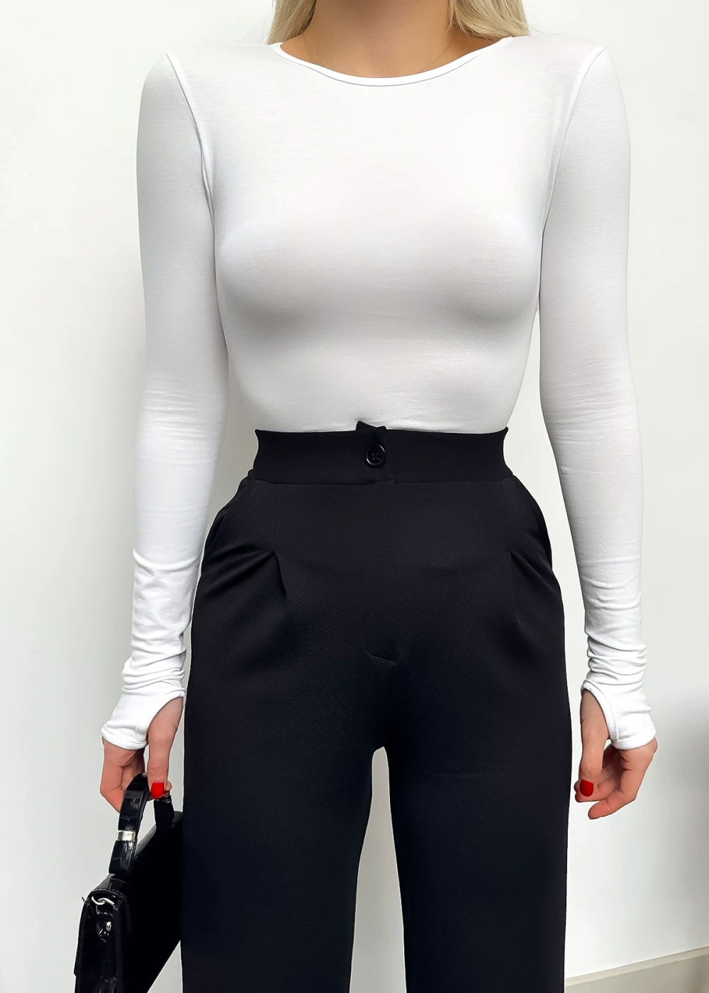 Kadın Beyaz Cotton Bisiklet Yaka Parmak Geçmeli Crop Body