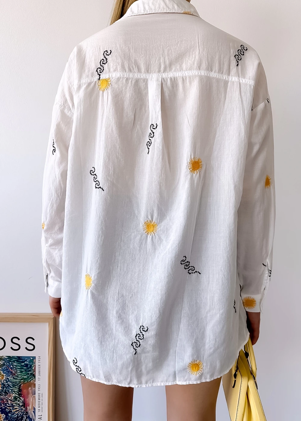 Kadın Beyaz Güneş Nakış Detaylı Gömlek