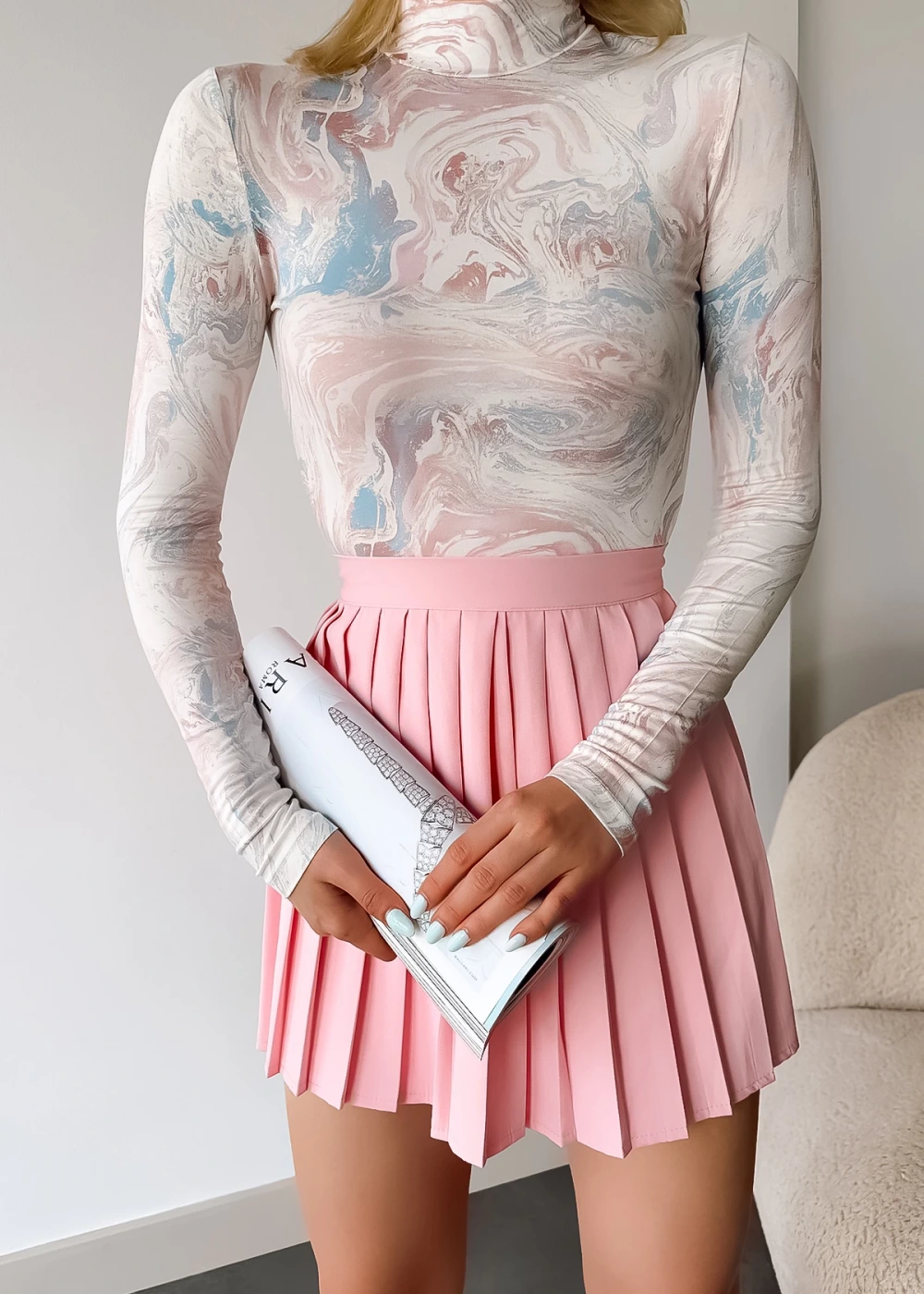 Kadın Beyaz Wave Desen Dik Yaka Uzun Kollu Bluz