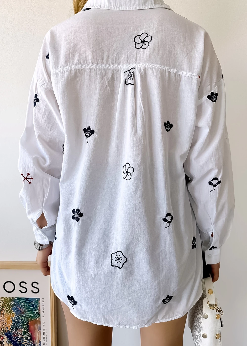 Kadın Beyaz Papatya Nakış Detaylı Gömlek