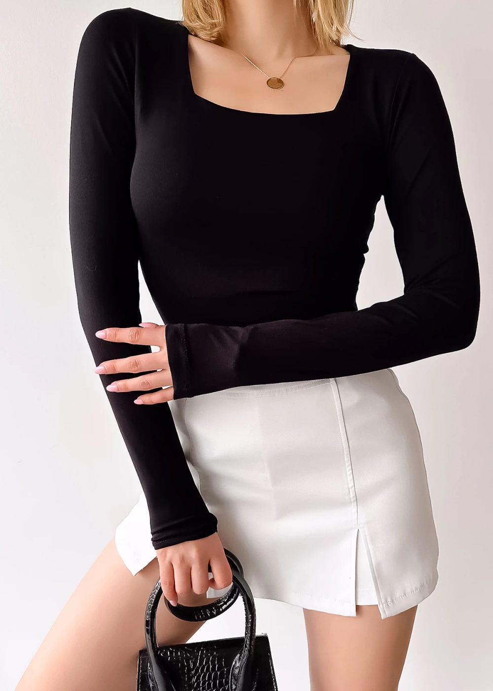 Kadın Kare Yaka Düz Siyah Uzun Kollu Viskon Bluz