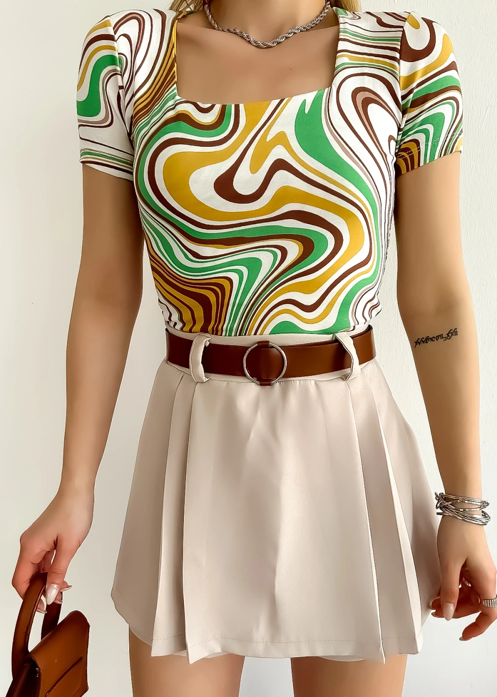 Kadın Kısa Kol Kare Yaka Ekru Krema Desen