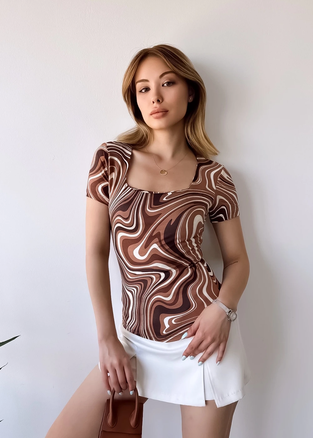 Kadın Kısa Kol Kare Yaka Kahve Krema Desen Viskon Bluz