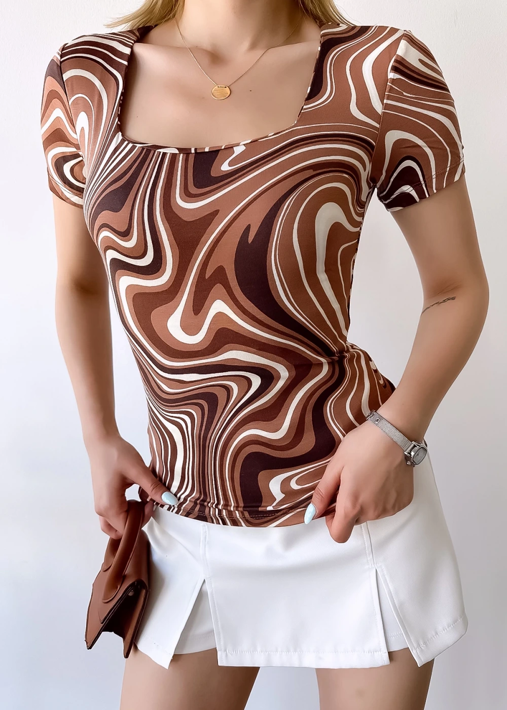 Kadın Kısa Kol Kare Yaka Kahve Krema Desen Viskon Bluz