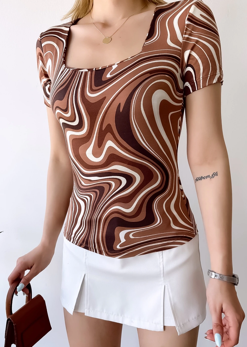 Kadın Kısa Kol Kare Yaka Kahve Krema Desen Viskon Bluz